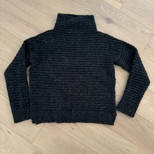 Madewell sweater. Wool blend. Size XS. Gently worn. Good condition.